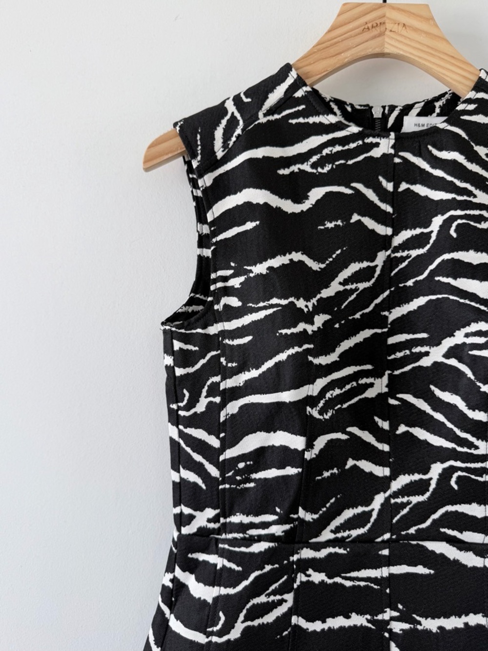 H&M Edition Zebra Print Jacquard Mini Dress Structured Size XS Black White - Picture 7 of 11